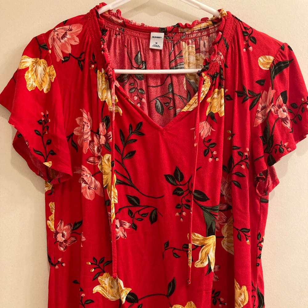 Tiki and summer ready pretty blouse